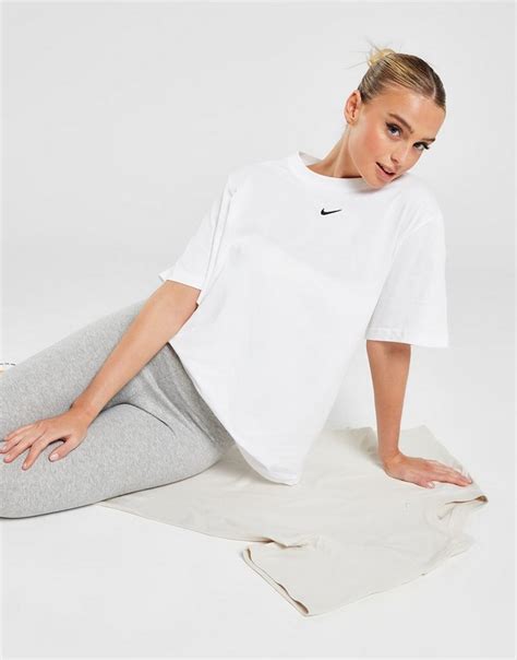 nike boyfriend tee weiß|Nike Essential Boyfriend Tee .